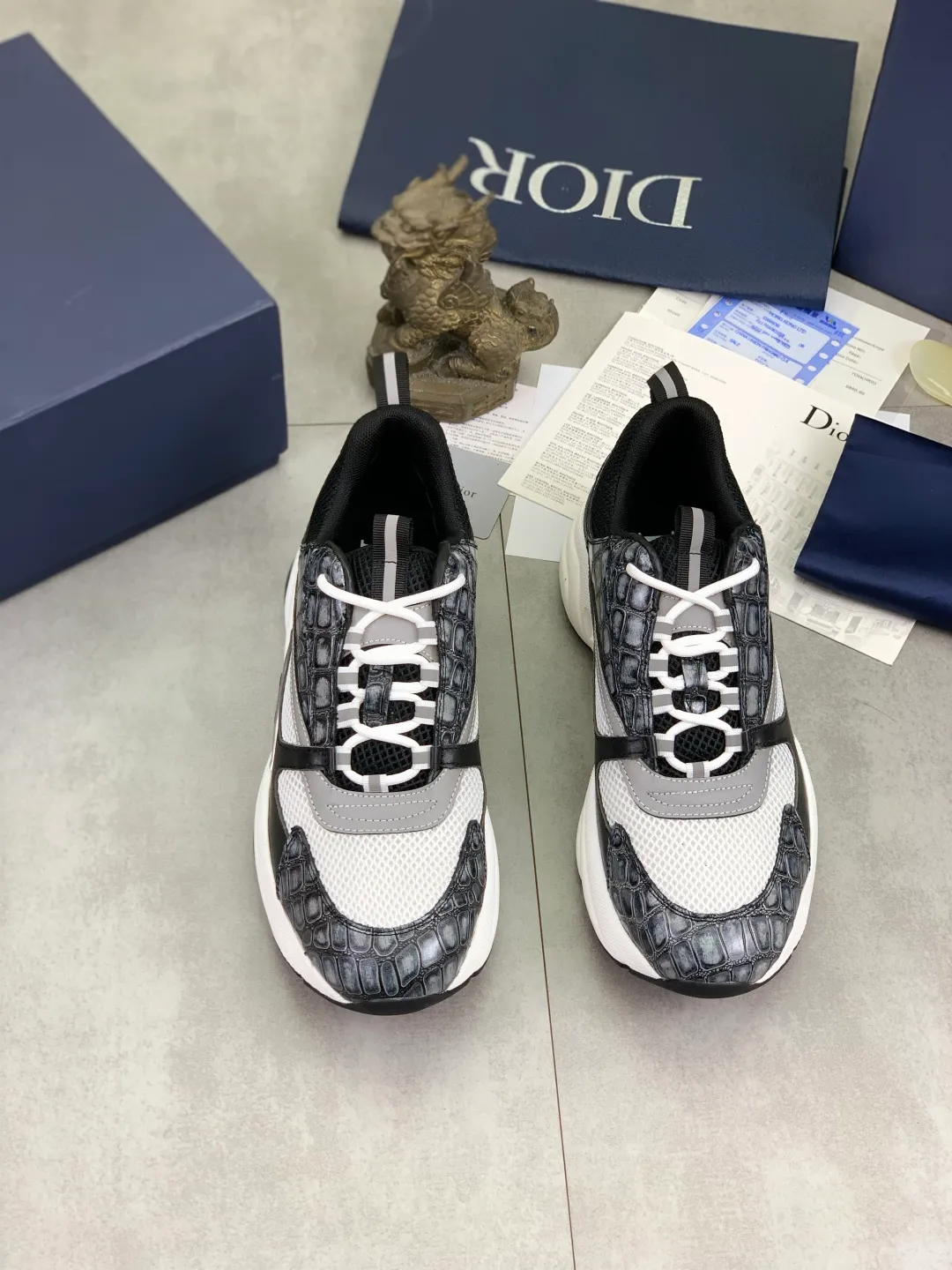 Men's shoes 💰P480 new style 💰new color high quality🔥🔥🔥, Dior [Dior] official website newly released 1:1 copy, the shoe body is made of imported original fine and breathable cloth and selected first-layer cowhide ➕original fine mesh lining insole, perfect shape and top quality 🙈rubber foam combination outsole is super light and wear-resistant👣, super hot style Code number: 38-45 (46 47 customized)